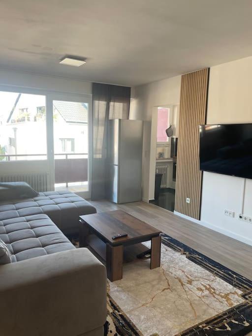 Apartment In Niehl Am Rhein Cologne